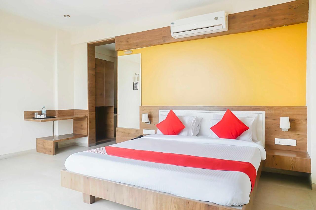 Collection O Sanskruti Resort Shirdi Exteriör bild